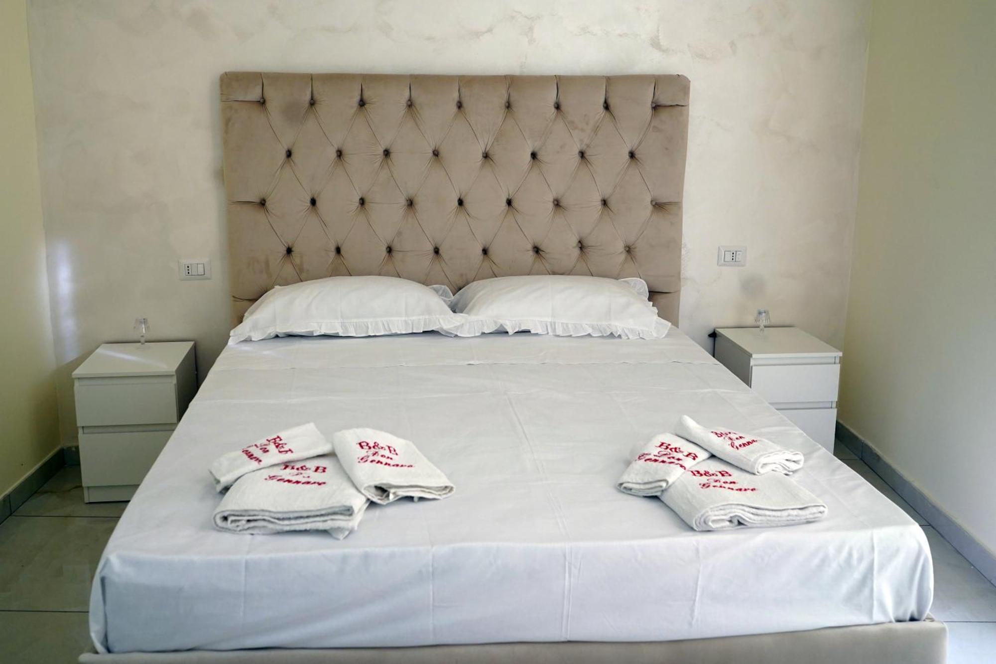 Bed and Breakfast Beb Don Gennaro Nápoles Exterior foto