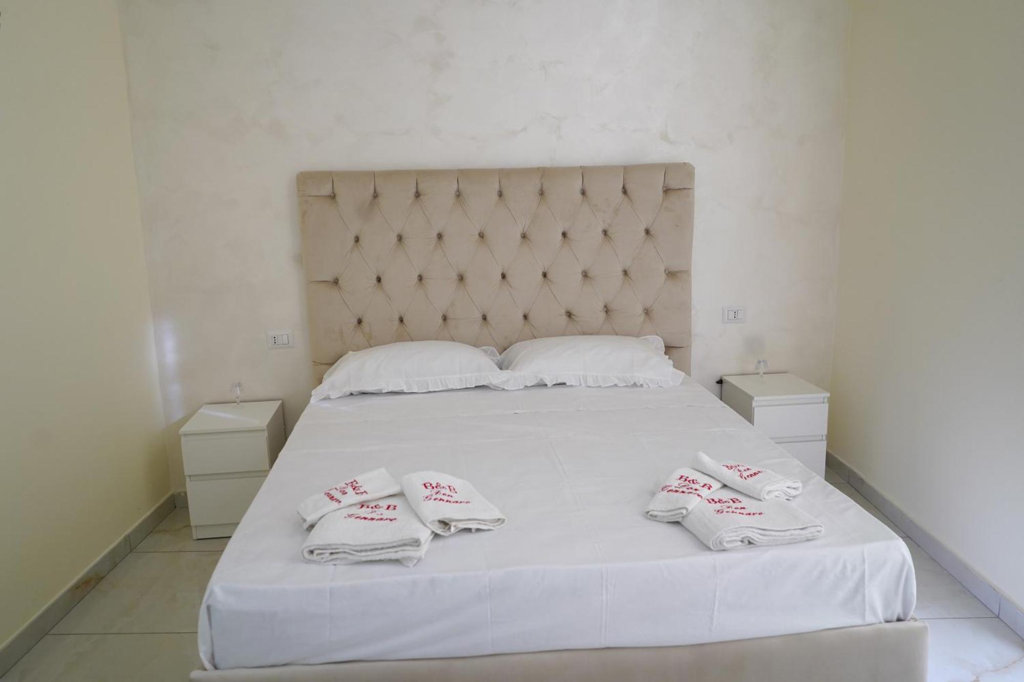 Bed and Breakfast Beb Don Gennaro Nápoles Exterior foto