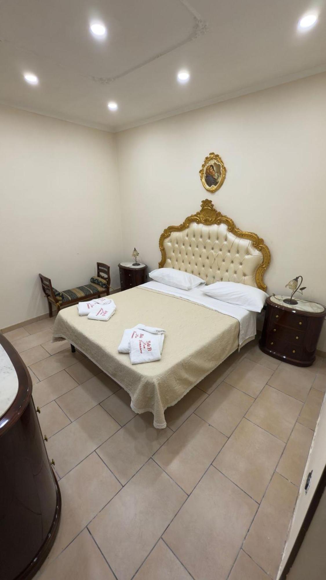 Bed and Breakfast Beb Don Gennaro Nápoles Exterior foto